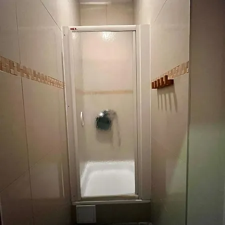 Hostel Cinema *